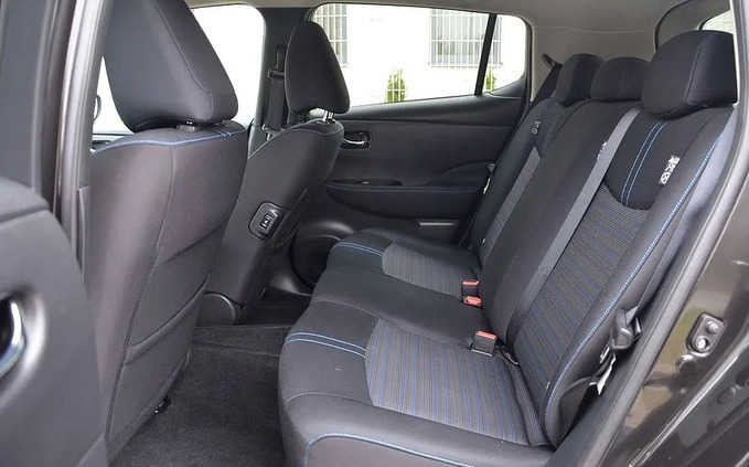 Nissan Leaf cena 64900 przebieg: 105236, rok produkcji 2018 z Radom małe 379